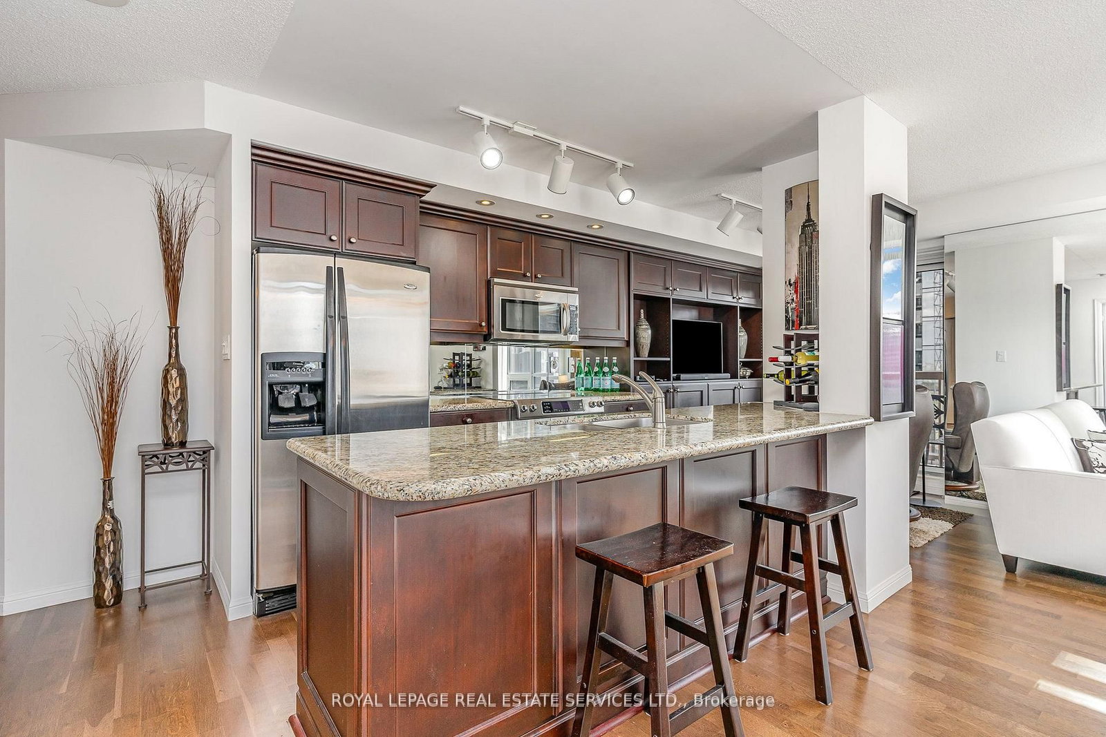 Condo for sale at 1203-900 Mount Pleasant Road, Toronto, Ontario, M4P 3J9 - Mount Pleasant West - MLS: C12885776