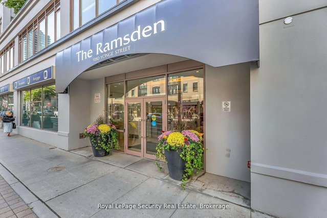 403 - 980 Yonge Street