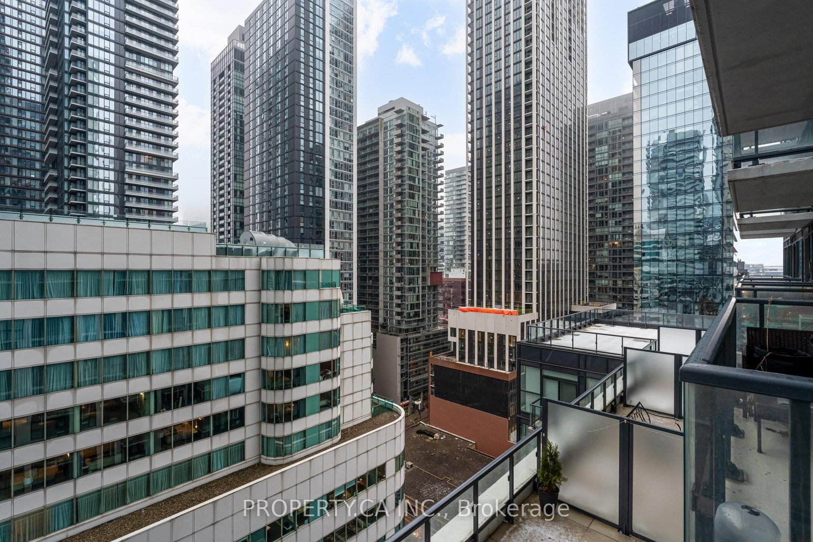 Condo for sale at 1713-87 Peter Street, Toronto, Ontario, M5V 0P1 - Waterfront Communities C1 - MLS: C12885902