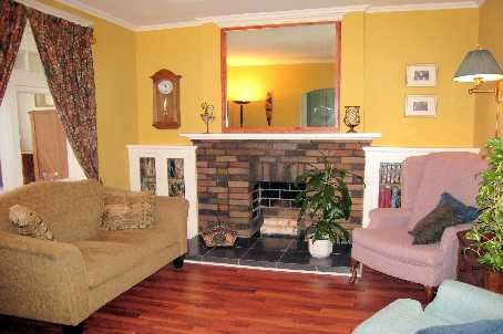 38 Kenwood Ave, Toronto, M6C2R9 | Image 2