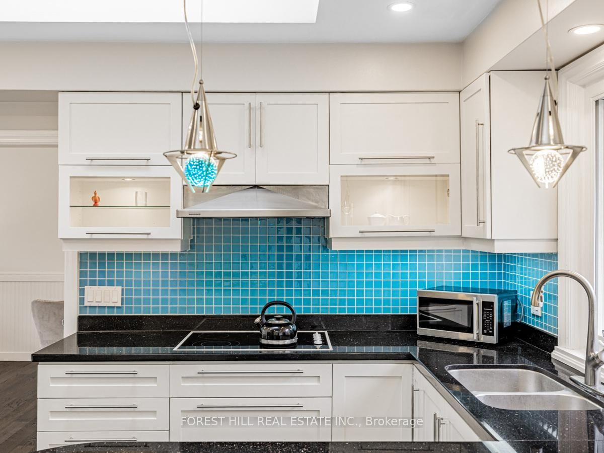 Detached House for sale at 137 Citation Drive, Toronto, Ontario, M2K 1T3 - Bayview Village - MLS: C12886376