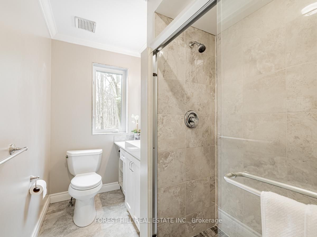 Detached House for sale at 137 Citation Drive, Toronto, Ontario, M2K 1T3 - Bayview Village - MLS: C12886376