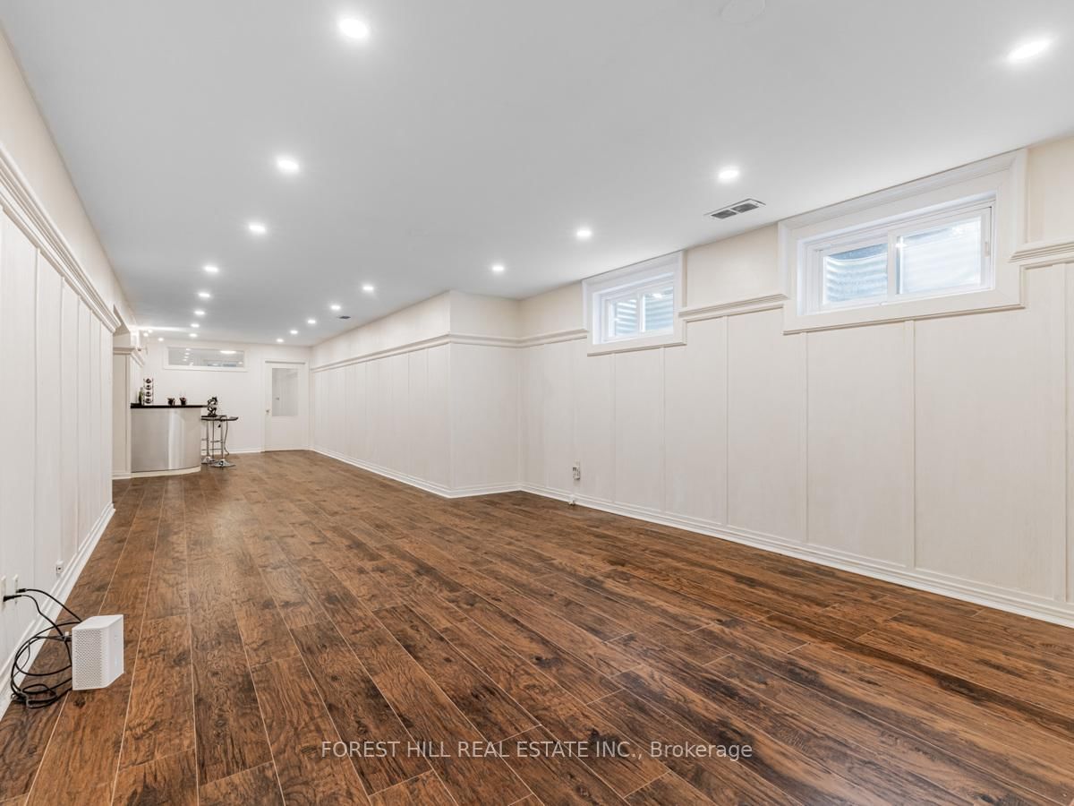 Detached House for sale at 137 Citation Drive, Toronto, Ontario, M2K 1T3 - Bayview Village - MLS: C12886376