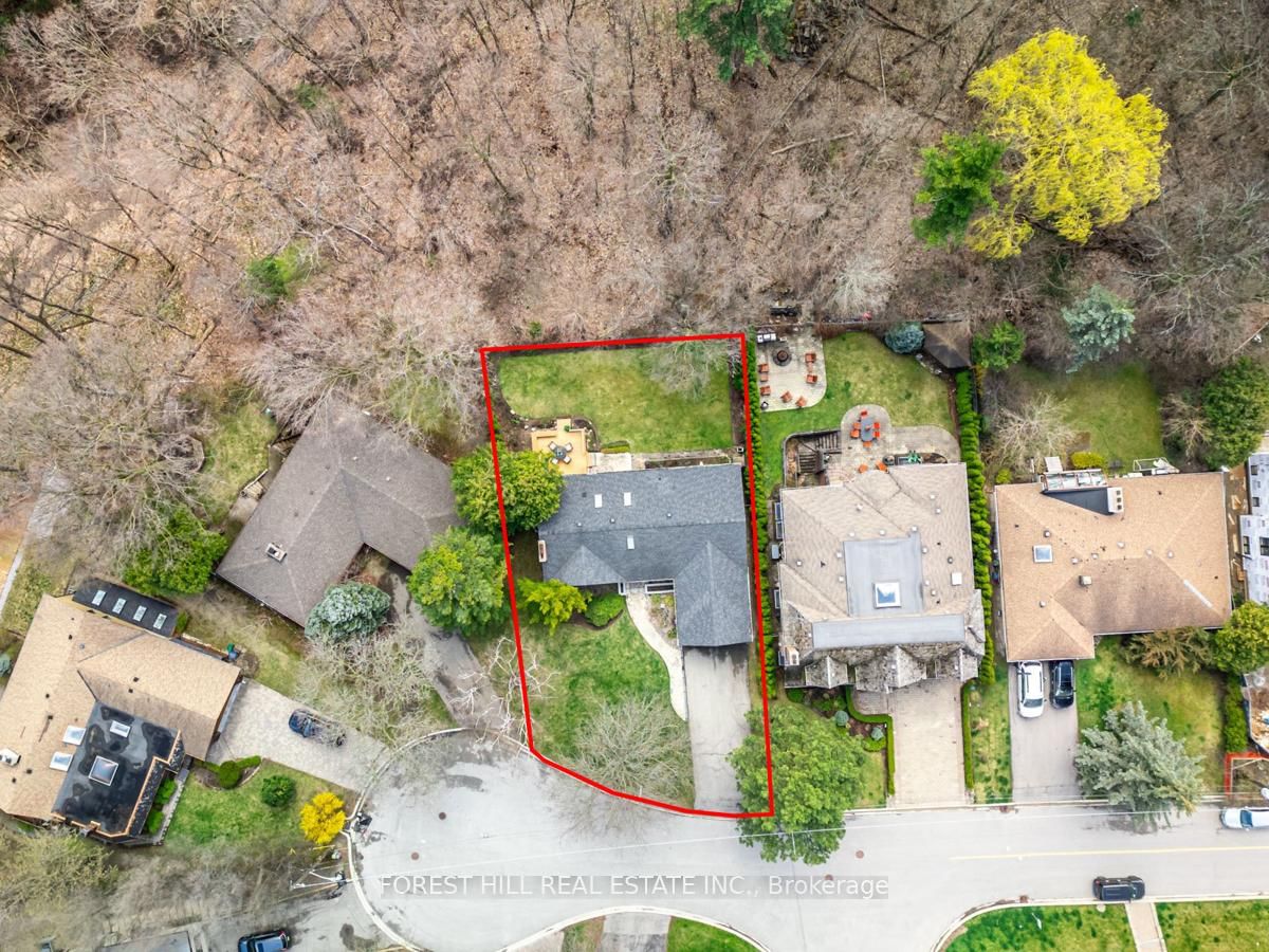 Detached House for sale at 137 Citation Drive, Toronto, Ontario, M2K 1T3 - Bayview Village - MLS: C12886376