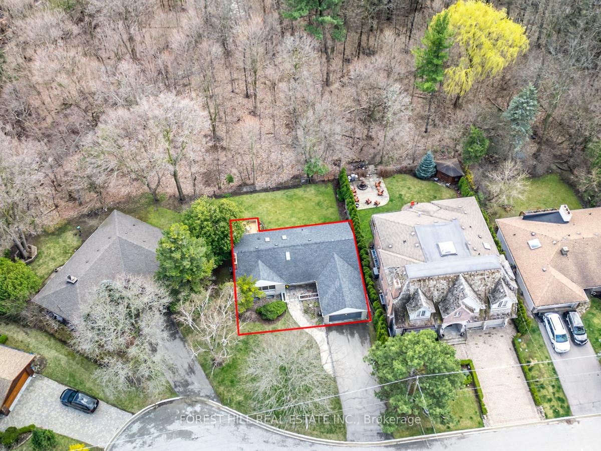 Detached House for sale at 137 Citation Drive, Toronto, Ontario, M2K 1T3 - Bayview Village - MLS: C12886376