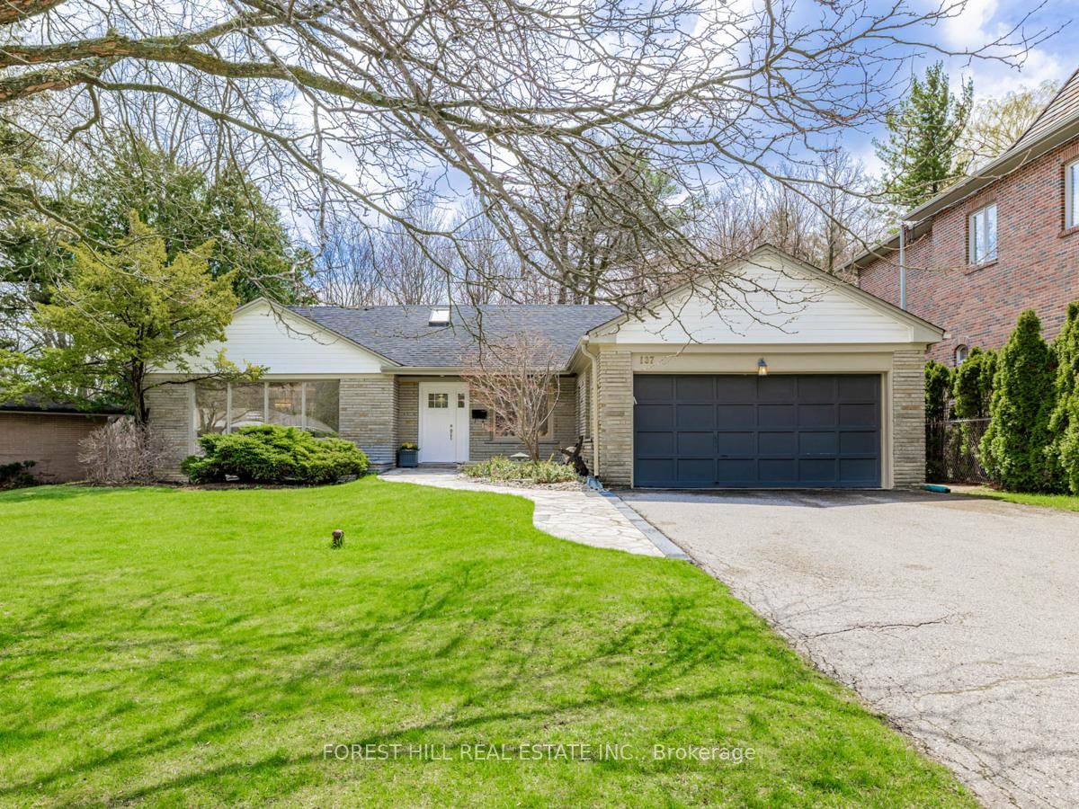 Detached House for sale at 137 Citation Drive, Toronto, Ontario, M2K 1T3 - Bayview Village - MLS: C12886376