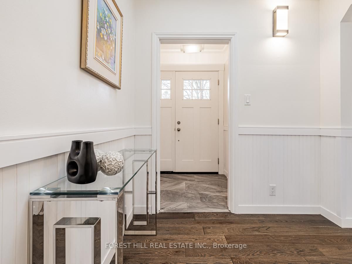 Detached House for sale at 137 Citation Drive, Toronto, Ontario, M2K 1T3 - Bayview Village - MLS: C12886376