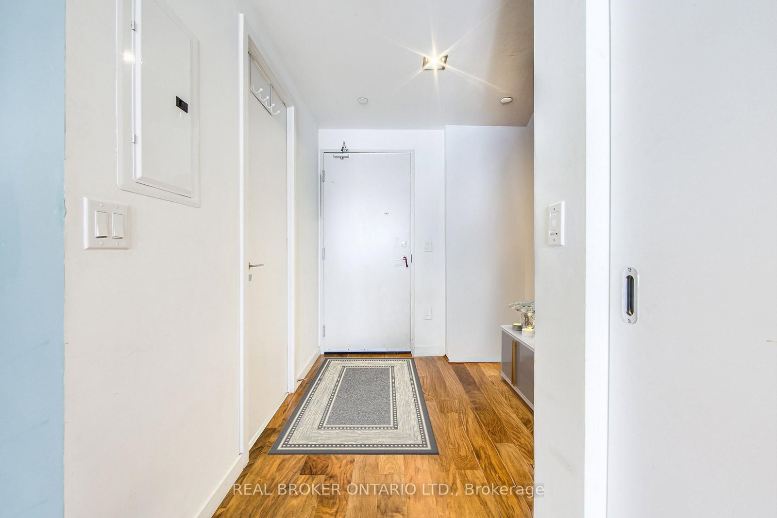 Condo for sale at 423-32 Trolley Crescent, Toronto, Ontario, M5A 0E8 - Moss Park - MLS: C12886644