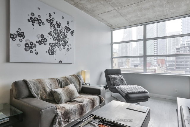 606 - 478 King Street W