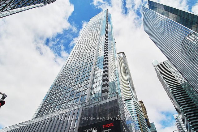 3712 - 10 York Street