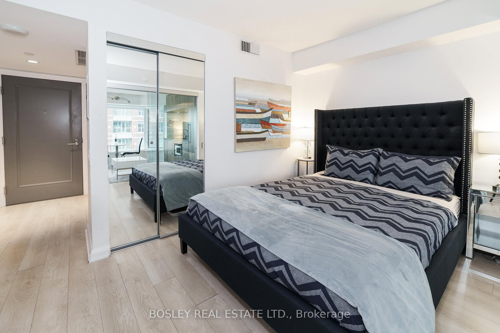 155 Yorkville Avenue, Unit 2016 - Photo 14