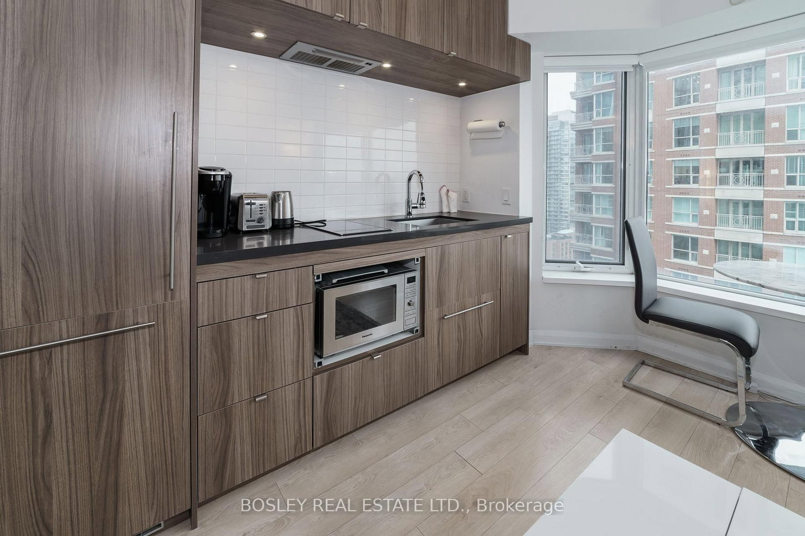 155 Yorkville Avenue, Unit 2016 - Photo 9