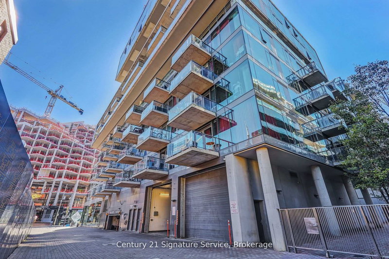 home for lease on 730-461 Adelaide Street W