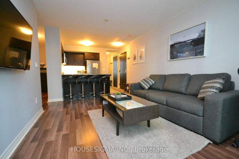 home for lease on 1507-19 Grand Trunk Crescent