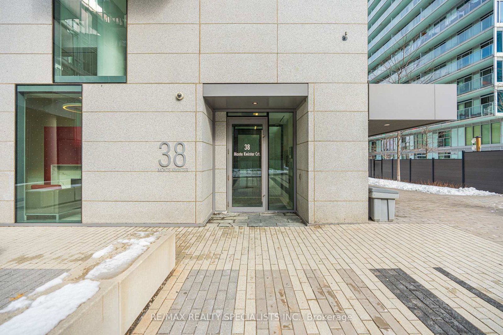 Condo for lease at 915-38 MONTE KWINTER Court, Toronto, Ontario, M3H 0E2 - Clanton Park - MLS: C12887204