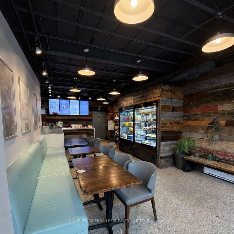 2631 Yonge St, Toronto, M4P 2J6 | Image 2