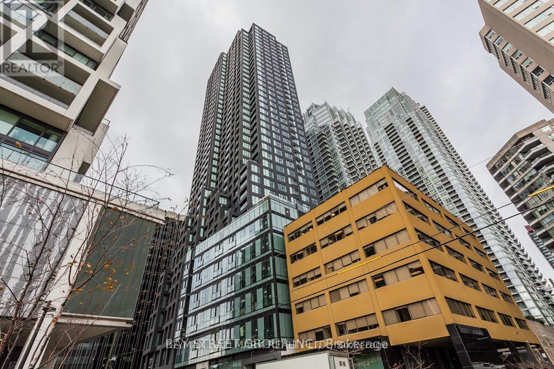 home for lease on 3504-20 Soudan Avenue