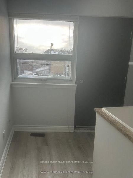 717 College Street, Unit 2nd Floor - Photo 17