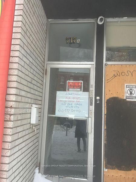 717 College Street, Unit 2nd Floor - Photo 2