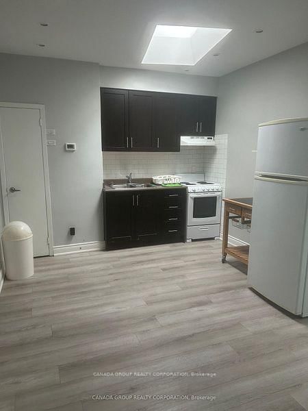 717 College Street, Unit 2nd Floor - Photo 7