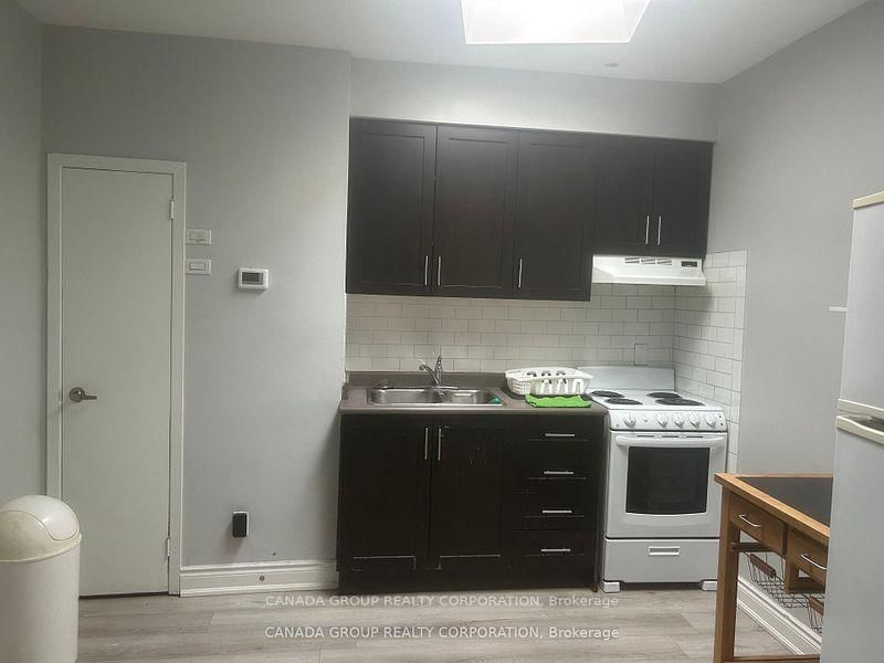 717 College Street, Unit 2nd Floor - Photo 8