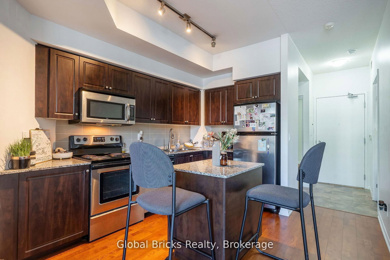 Condo for sale at #215-215 Fort York Boulevard, Toronto, Ontario, M5V 4A1 - Niagara - MLS: C12888146