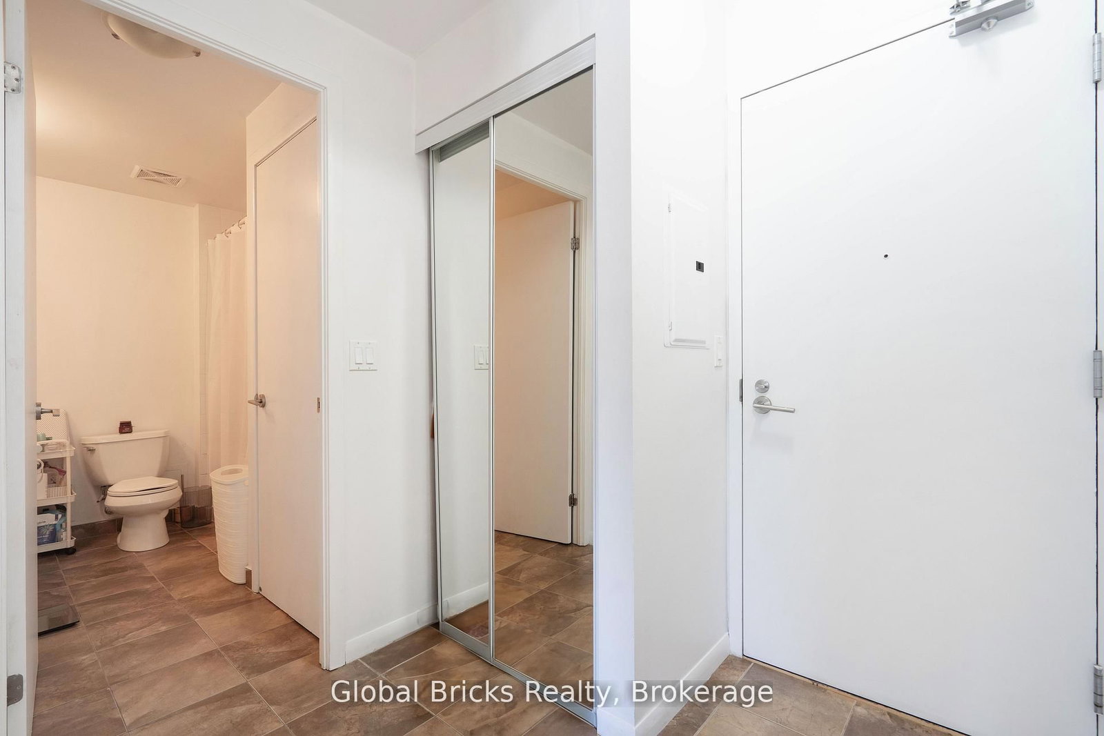 Condo for sale at #215-215 Fort York Boulevard, Toronto, Ontario, M5V 4A1 - Niagara - MLS: C12888146