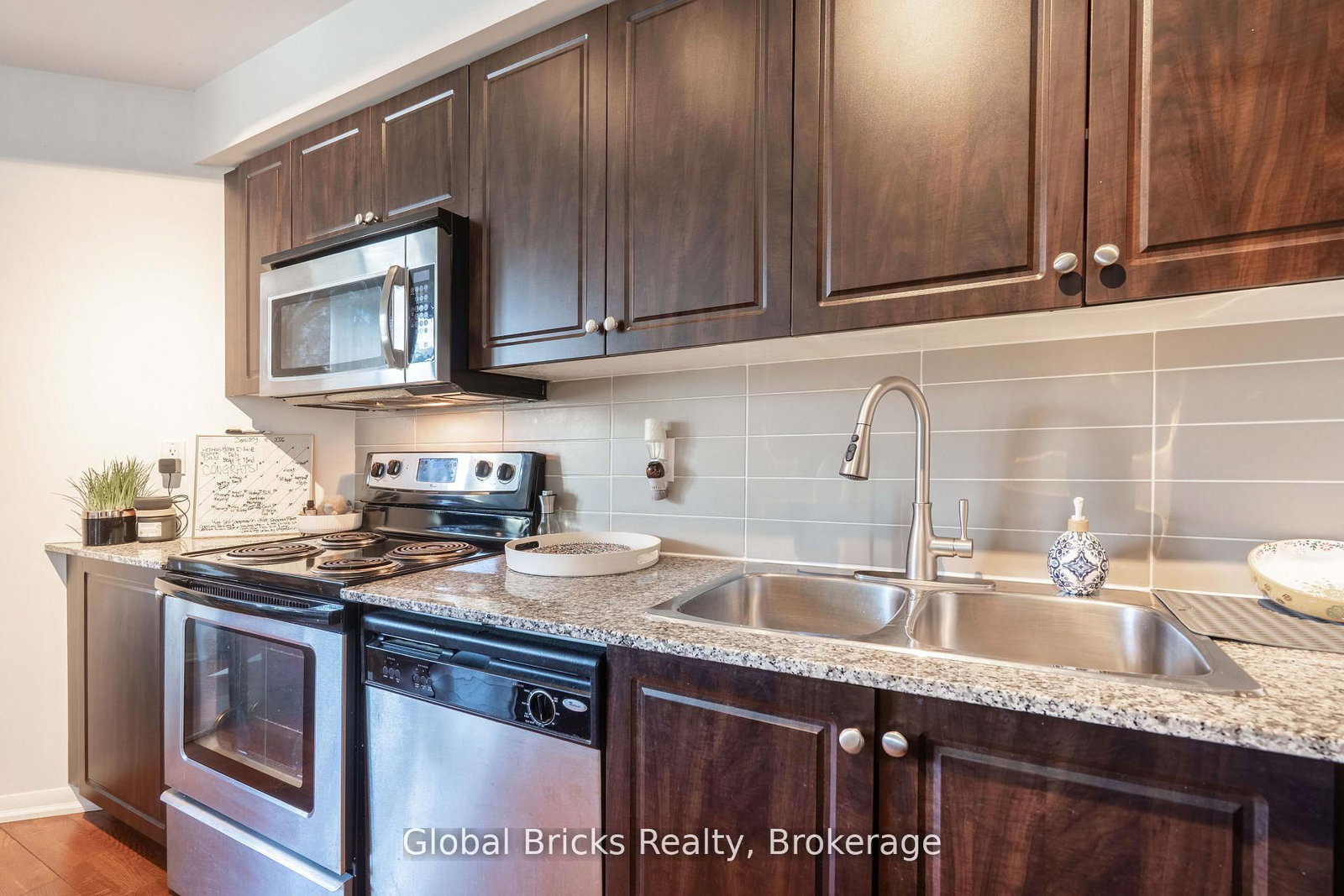 Condo for sale at #215-215 Fort York Boulevard, Toronto, Ontario, M5V 4A1 - Niagara - MLS: C12888146