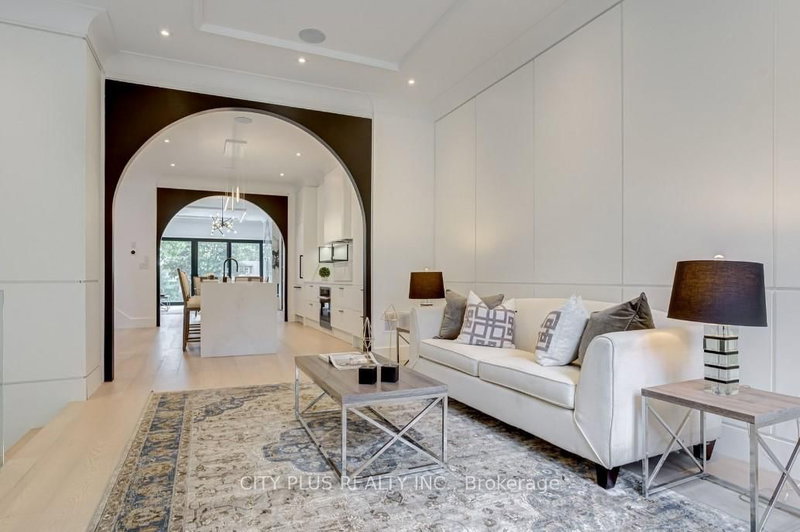 119 Glengrove Ave W, Toronto, M4R 1P1 | Image 2