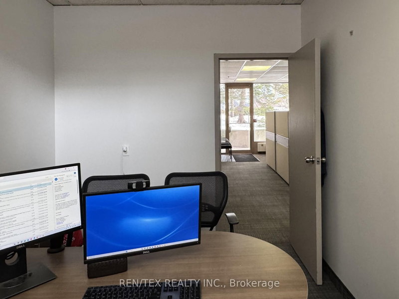 19 Hendon Ave, Toronto, M2M 4G8 | Image 3