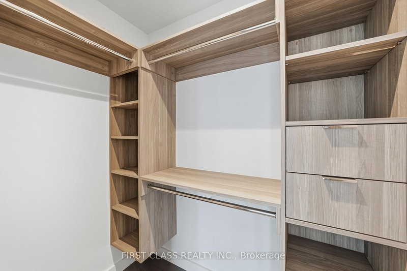 815 - 27 McMahon Dr, Toronto, M2K 0J2 | Image 2