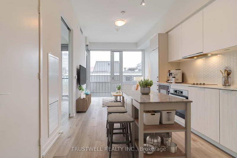 1004 - 158 Front St E, Toronto, M5A 1E5 | Image 2