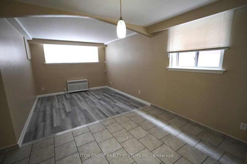 324 Lauder Ave, Toronto, M6E 3H6 | Image 3