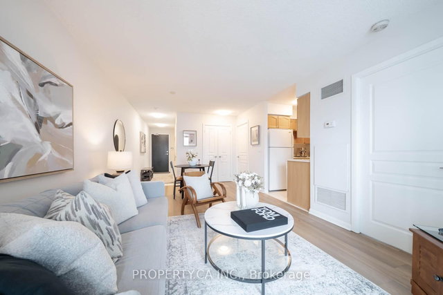 3009 - 18 Yonge Street