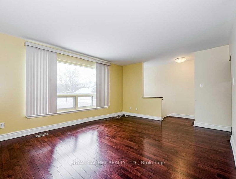 UPPER - 90 Billington Cres, Toronto, M3A 2G6 | Image 3