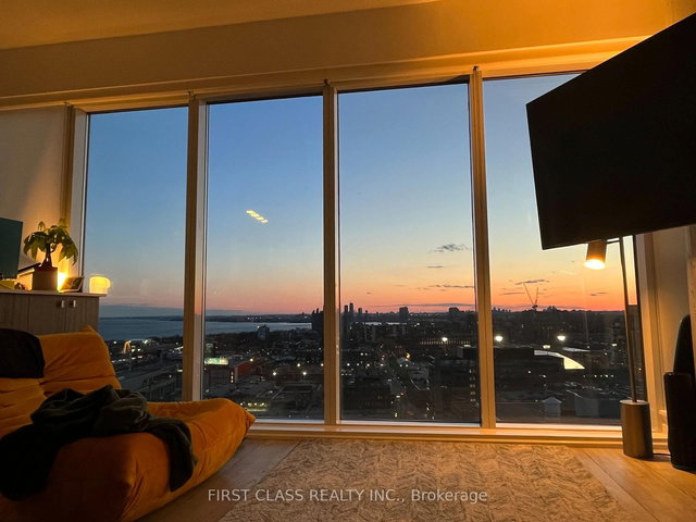 2111 - 150 East Liberty Street