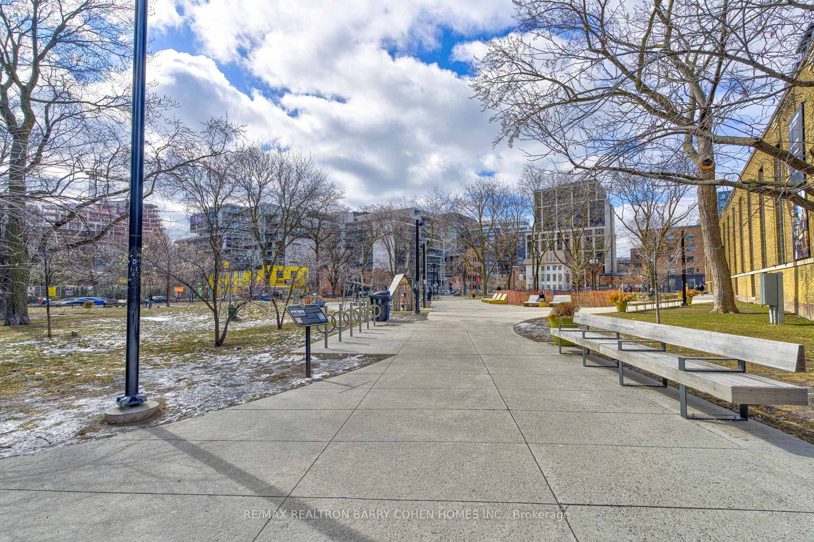 Condo for sale at 904-39 Brant Street, Toronto, Ontario, M5V 0M8 - Waterfront Communities C1 - MLS: C12891188