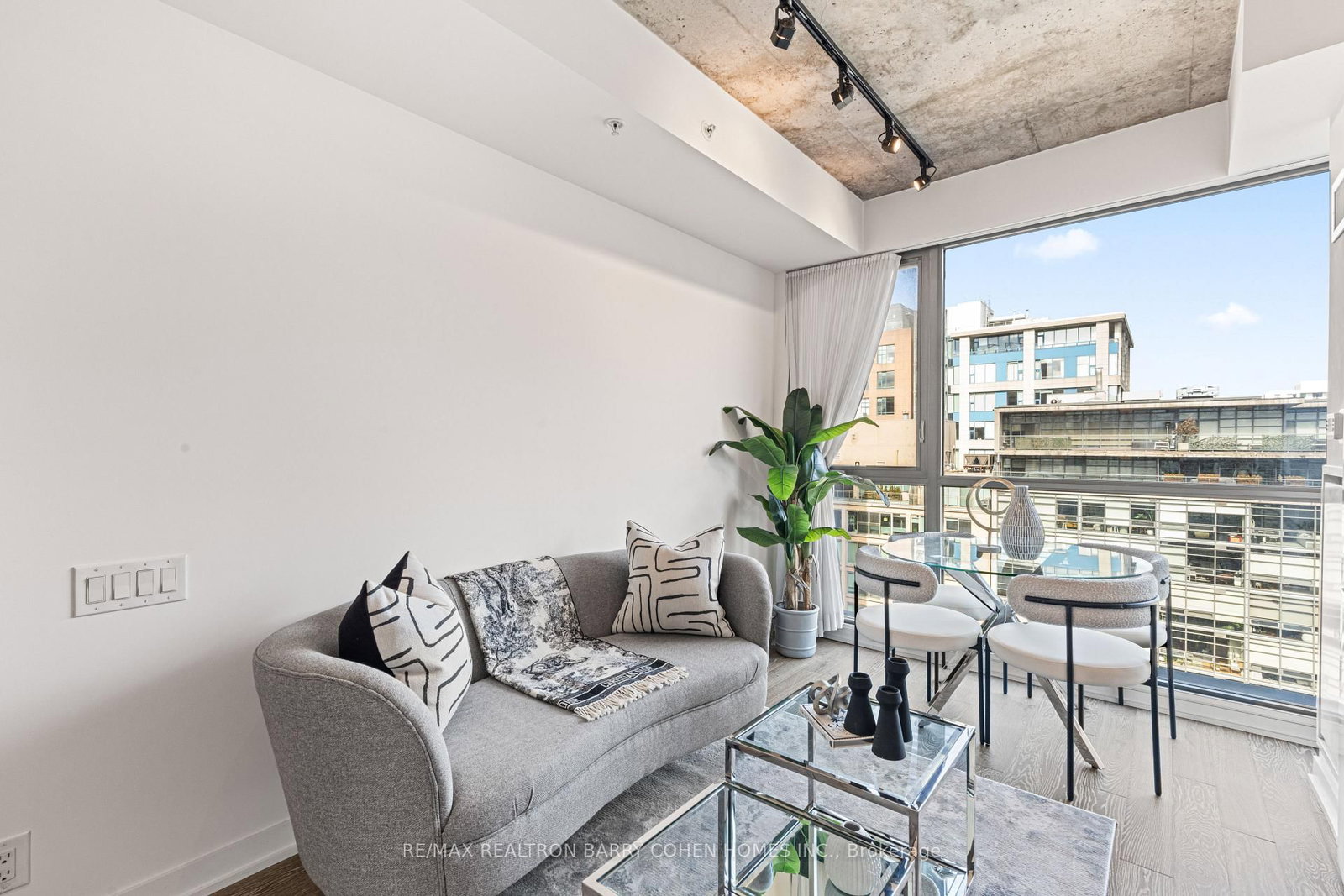 Condo for sale at 904-39 Brant Street, Toronto, Ontario, M5V 0M8 - Waterfront Communities C1 - MLS: C12891188