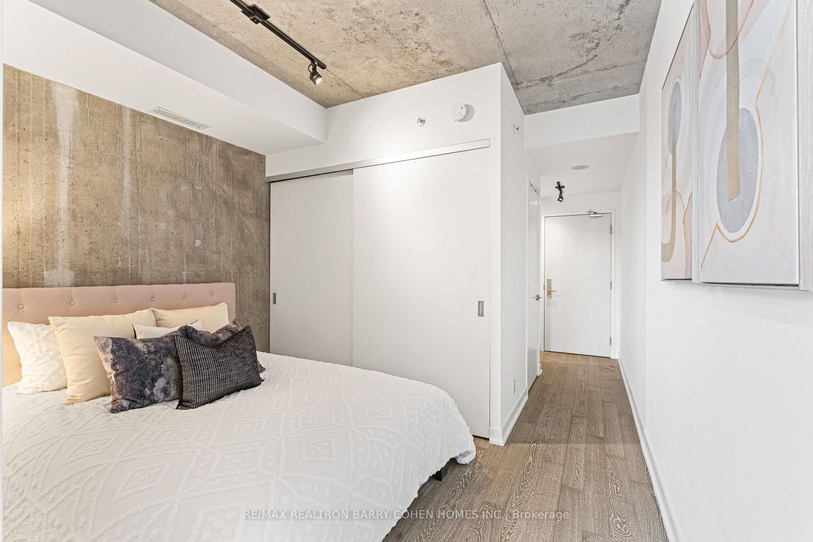 Condo for sale at 904-39 Brant Street, Toronto, Ontario, M5V 0M8 - Waterfront Communities C1 - MLS: C12891188