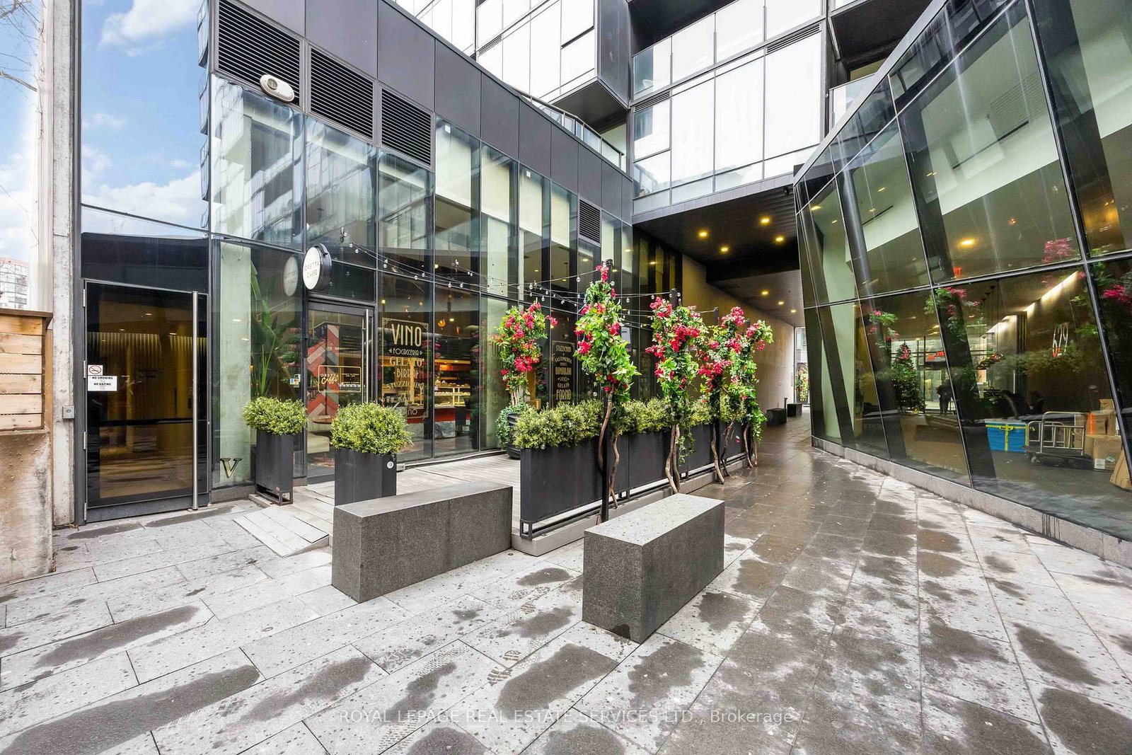 Condo for sale at 1128-629 King Street, Toronto, Ontario, M5V 0G9 - Waterfront Communities C1 - MLS: C12891256