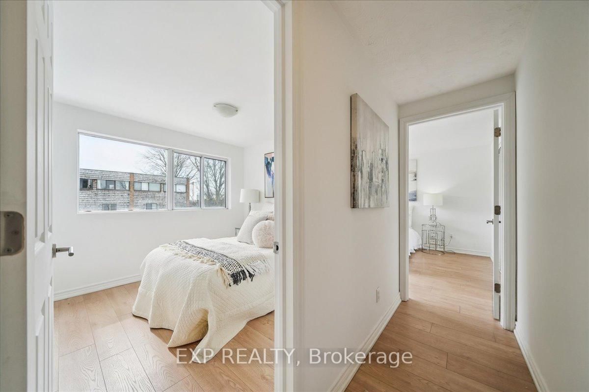 Townhouse for sale at 10 Laurie Shepway, Toronto, Ontario, M2J 1X6 - Don Valley Village - MLS: C12891924