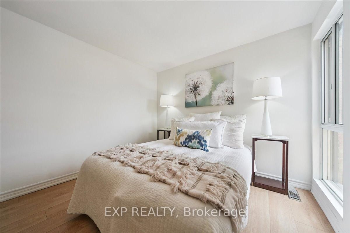 Townhouse for sale at 10 Laurie Shepway, Toronto, Ontario, M2J 1X6 - Don Valley Village - MLS: C12891924