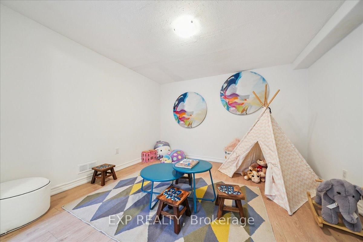 Townhouse for sale at 10 Laurie Shepway, Toronto, Ontario, M2J 1X6 - Don Valley Village - MLS: C12891924