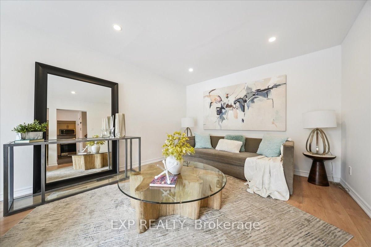 Townhouse for sale at 10 Laurie Shepway, Toronto, Ontario, M2J 1X6 - Don Valley Village - MLS: C12891924