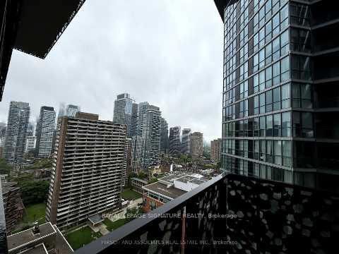 2006 - 55 Charles Street E
