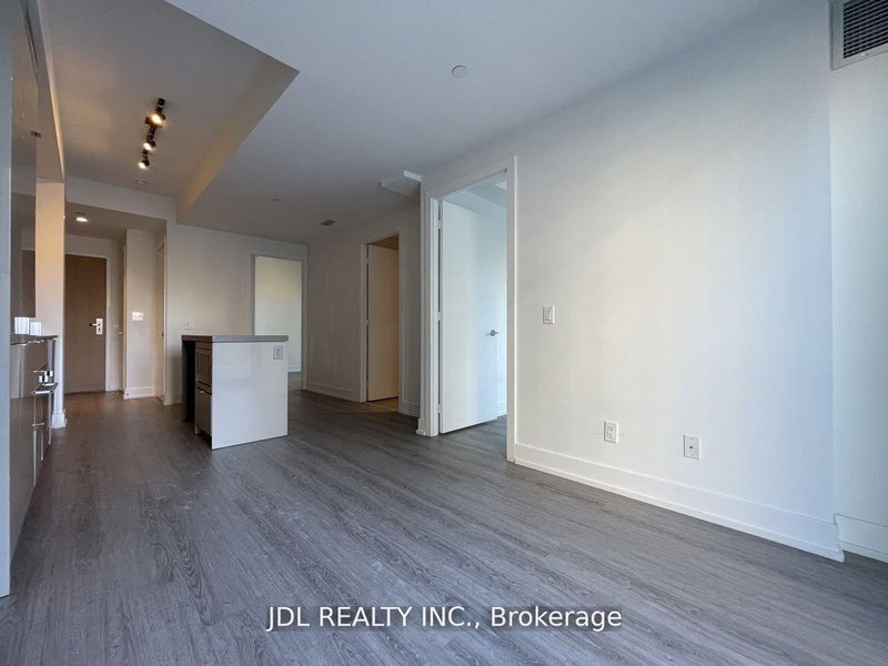 home for lease on 905-7 Grenville Street