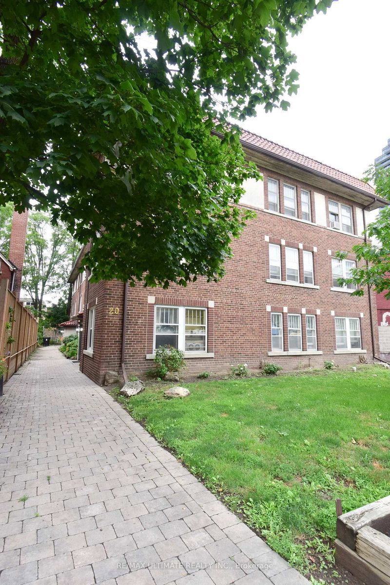 home for lease on 11-20 Roselawn Avenue