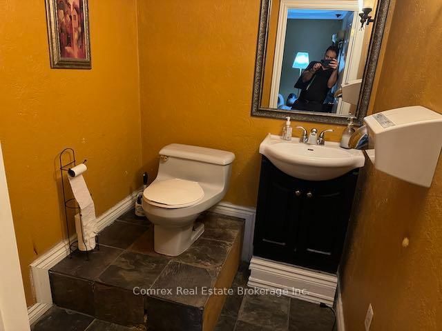 245 Gerrard Street E, Unit B - Photo 7