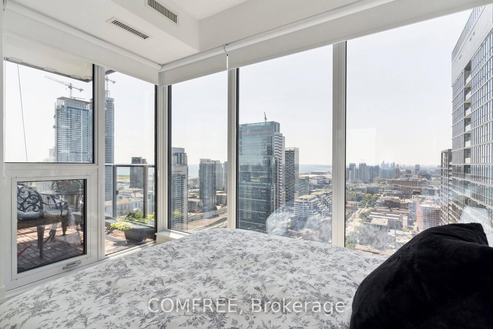 55 Mercer Street • #4102 • Toronto, ON photo 14