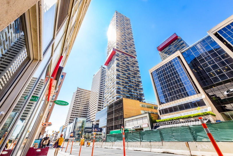 1506 - 8 Eglinton Ave E, Toronto, M4P 0C1 | Image 2